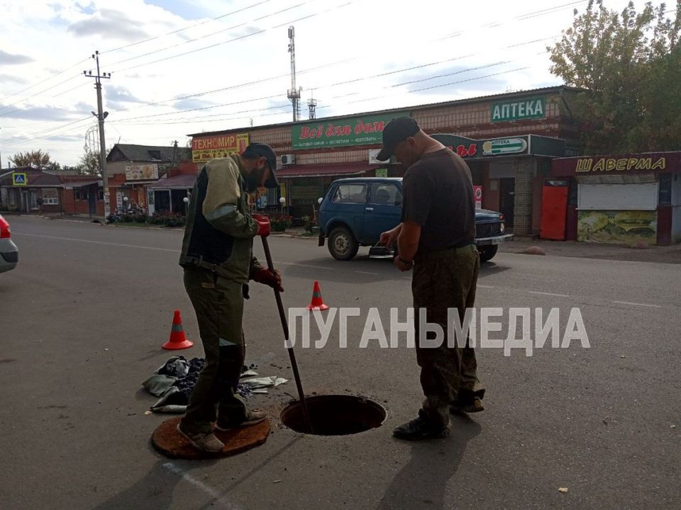 Воронежские техники провели в Белокуракино работы по модернизации, очистке и промывке гидродинамической установкой ливневой канализационной системы протяженностью 1 км