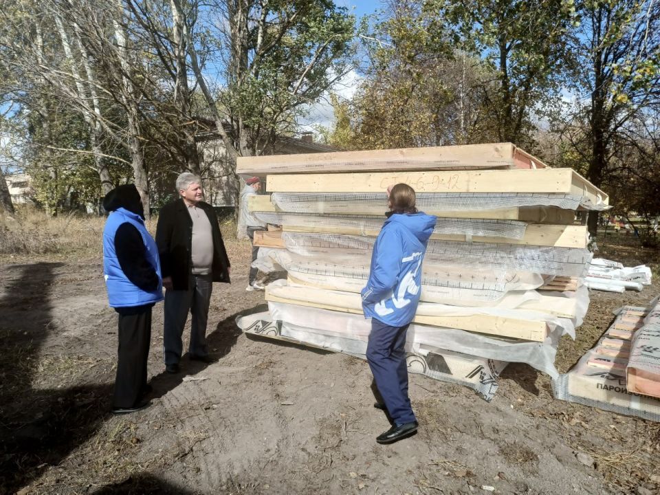 Продолжается строительство ФАПа в селе Морозовка Меловского округа Продолжается строительство ФАПа в селе Морозовка Меловского округа