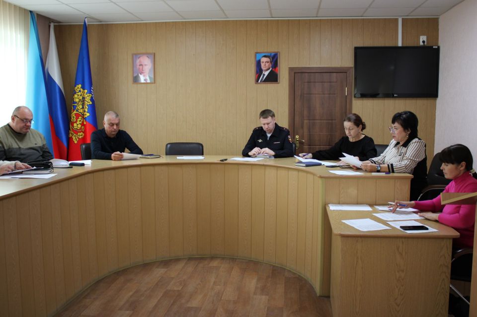 В Администрации городского округа города Ровеньки состоялось заседание экспертного совета по вопросам гармонизации межнациональных (межэтнических) и этно-конфессиональных отношений В Администрации городского округа города Ровеньки состоялось заседание экспертного совета по вопросам гармонизации межнациональных (межэтнических) и этно-конфессиональных отношений