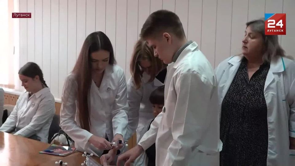 В Луганском медуниверситете стартовала образовательная программа для старшеклассников