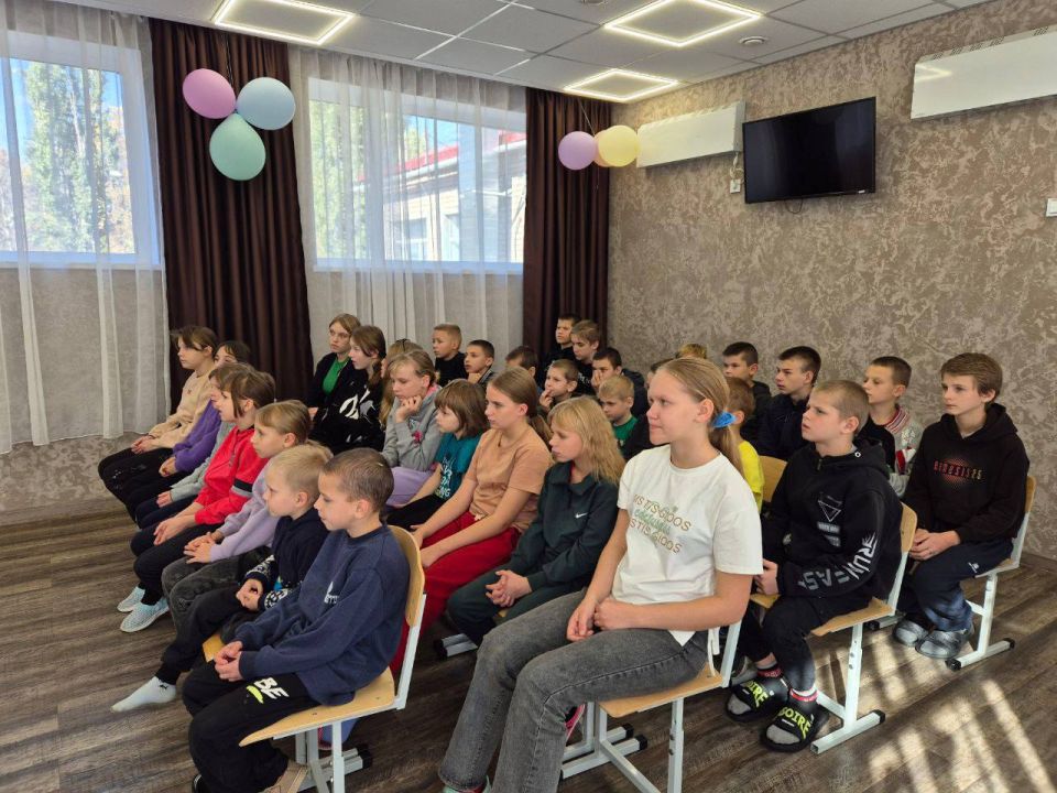 111111О вреде наркотиков и важности соблюдения законодательства поговорили полицейские с детьми из «Незабудки» 111111О вреде наркотиков и важности соблюдения законодательства поговорили полицейские с детьми из «Незабудки»