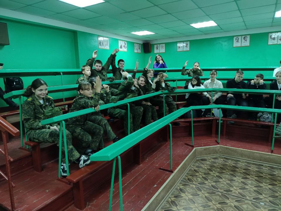 Уроки мужества, приуроченные ко Дню отца прошли в Первомайской многопрофильной гимназии Уроки мужества, приуроченные ко Дню отца прошли в Первомайской многопрофильной гимназии