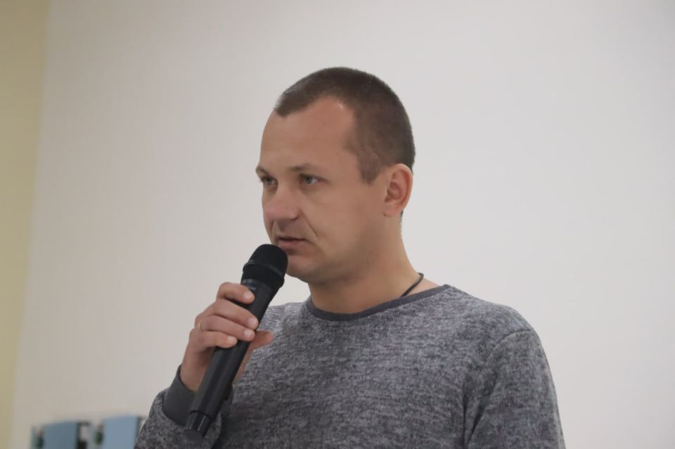 Сегодня в торжественной обстановке обучающимся 10 класса школы № 17 присвоено почетное звание «кадет» Сегодня в торжественной обстановке обучающимся 10 класса школы № 17 присвоено почетное звание «кадет»