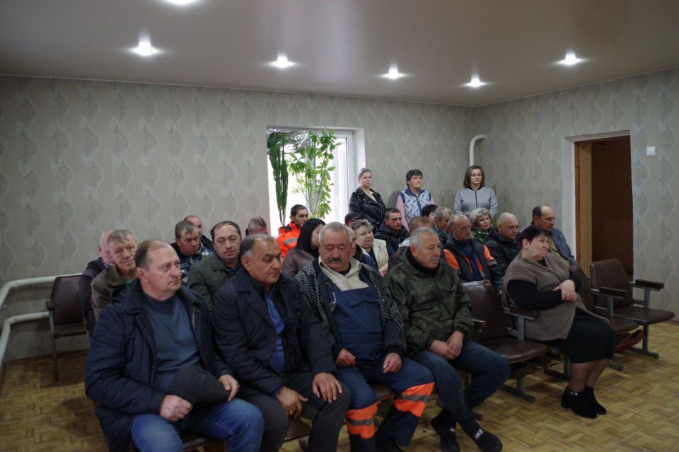Сергей Крамаренко: В канун профессионального праздника поздравил работников Славяносербского автодора с их профессиональным праздником, Днём работника дорожного хозяйства, выразив искреннюю благодарность всем сотрудникам за... Сергей Крамаренко: В канун профессионального праздника поздравил работников Славяносербского автодора с их профессиональным праздником, Днём работника дорожного хозяйства, выразив искреннюю благодарность всем сотрудникам за...