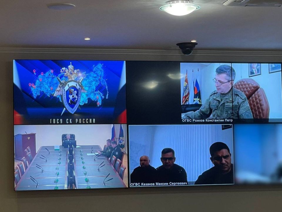 По поручению Председателя СК России проведено совещание по вопросам ремонтно-восстановительных работ в зданиях ведомственных образовательных организаций в Луганске По поручению Председателя СК России проведено совещание по вопросам ремонтно-восстановительных работ в зданиях ведомственных образовательных организаций в Луганске