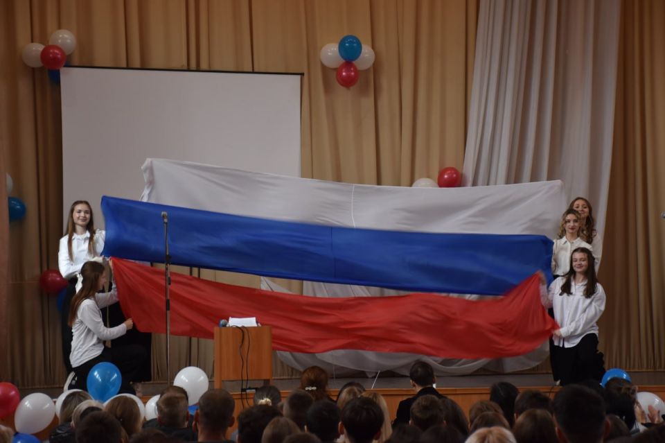 В Стаханове с успехом прошел Единый день открытых дверей в образовательных кластерах среднего профессионального образования ЛНР! В Стаханове с успехом прошел Единый день открытых дверей в образовательных кластерах среднего профессионального образования ЛНР!