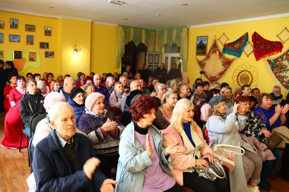 В Перевальске состоялся II фестиваль казачьей песни В Перевальске состоялся II фестиваль казачьей песни