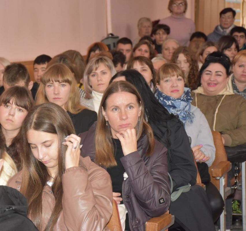 В Стаханове с успехом прошел Единый день открытых дверей в образовательных кластерах среднего профессионального образования ЛНР! В Стаханове с успехом прошел Единый день открытых дверей в образовательных кластерах среднего профессионального образования ЛНР!