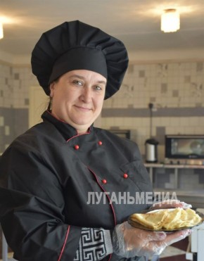 Сегодня страна встречает День работников пищевой промышленности – профессионалов, отвечающих за сложный и ответственный процесс создания продуктов питания, от качества и безопасности которых зависит здоровье каждого из нас