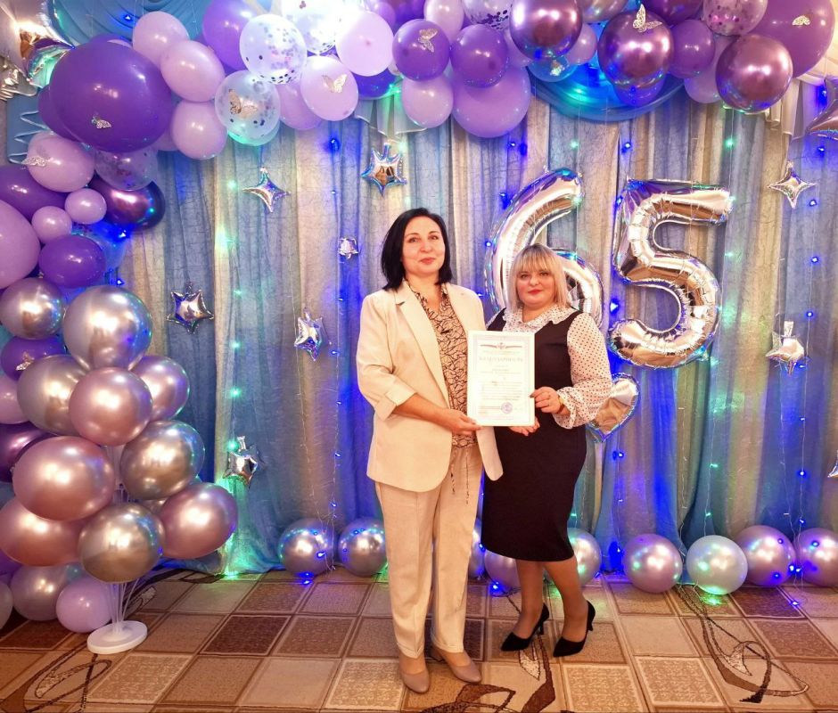 Петровскому детскому саду № 2 «Аист» исполнилось 65 лет Петровскому детскому саду № 2 «Аист» исполнилось 65 лет