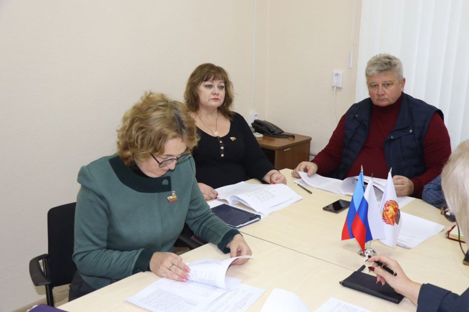 Сегодня состоялось заседание постоянной комиссии Совета городского округа город Северодонецк по бюджетной, финансовой, налоговой и имущественной политике Сегодня состоялось заседание постоянной комиссии Совета городского округа город Северодонецк по бюджетной, финансовой, налоговой и имущественной политике