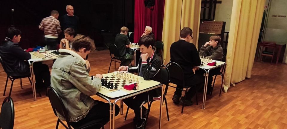 В Антраците состоялся четырехдневный полуфинал Чемпионата Луганской Народной Республики по шахматам В Антраците состоялся четырехдневный полуфинал Чемпионата Луганской Народной Республики по шахматам