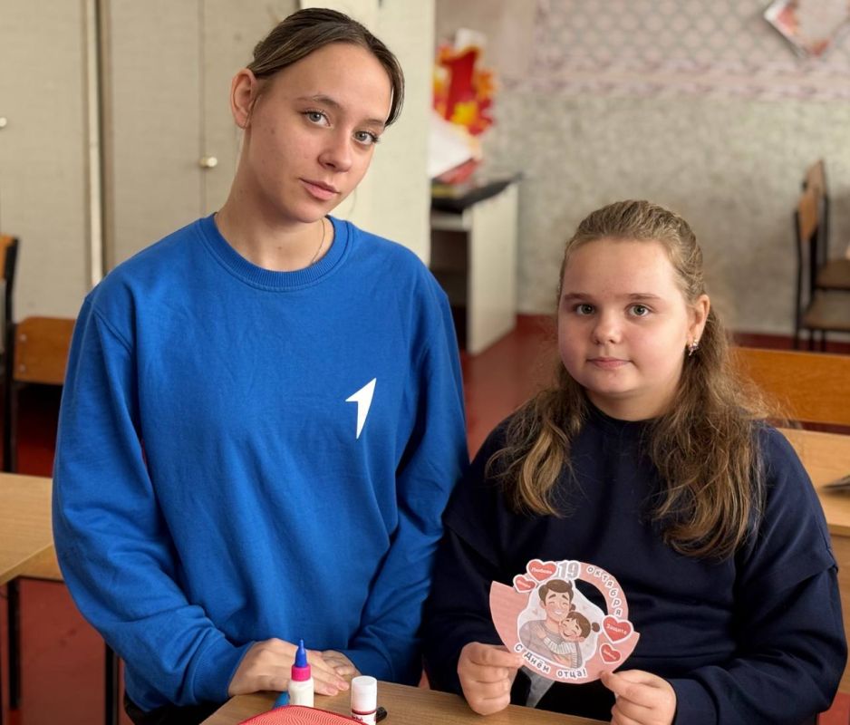 Перевальский активисты Движения Первых провели мастер-класс ко Дню отца Перевальский активисты Движения Первых провели мастер-класс ко Дню отца