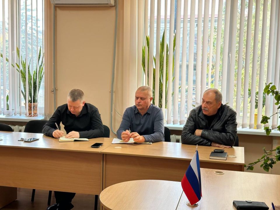Глава городского округа город Ровеньки провёл личный приём граждан Глава городского округа город Ровеньки провёл личный приём граждан