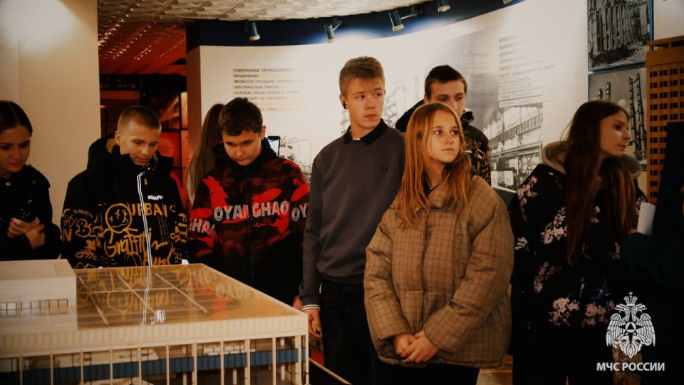 Не просто экскурсия: воспитанники «Зари» провели день с настоящими героями! Не просто экскурсия: воспитанники «Зари» провели день с настоящими героями!