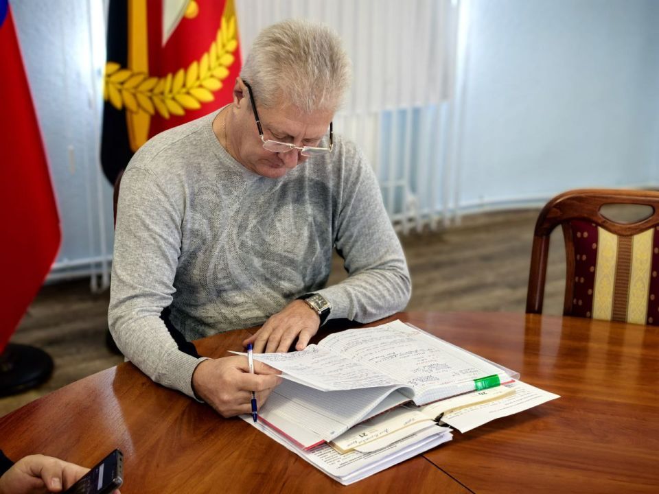 Сергей Козенко: Сегодня провел расширенное аппаратное совещание с руководителями отделов, управлений и служб Администрации Краснодонского муниципального округа Сергей Козенко: Сегодня провел расширенное аппаратное совещание с руководителями отделов, управлений и служб Администрации Краснодонского муниципального округа