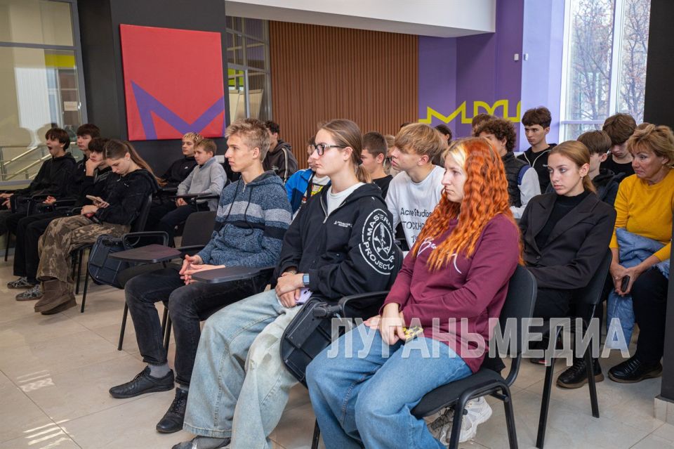 В молодежном центре «Квартира» состоялся диалог с отцами-героями В молодежном центре «Квартира» состоялся диалог с отцами-героями