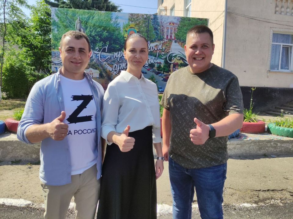Алёна Лумеровская: Три года назад, 21 октября 2022 года, началось важное для нашей республики событие — создание Луганского регионального отделения «Единой России» Алёна Лумеровская: Три года назад, 21 октября 2022 года, началось важное для нашей республики событие — создание Луганского регионального отделения «Единой России»