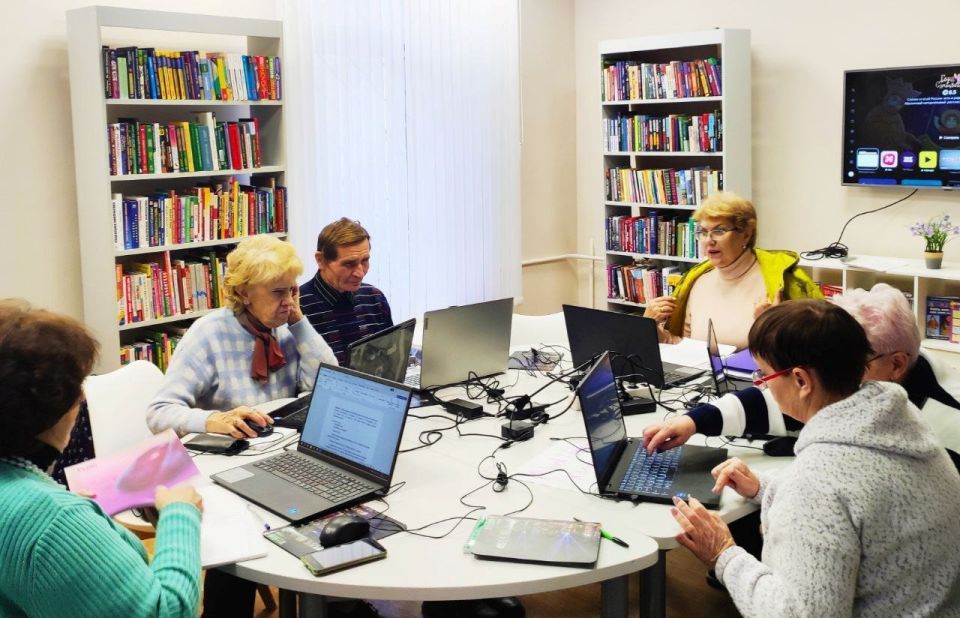 В Алчевске продолжается реализация проекта «Азбука Интернета для пенсионеров 2.0» В Алчевске продолжается реализация проекта «Азбука Интернета для пенсионеров 2.0»