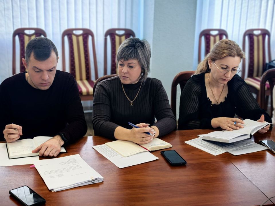 Сергей Козенко: Сегодня провел расширенное аппаратное совещание с руководителями отделов, управлений и служб Администрации Краснодонского муниципального округа Сергей Козенко: Сегодня провел расширенное аппаратное совещание с руководителями отделов, управлений и служб Администрации Краснодонского муниципального округа