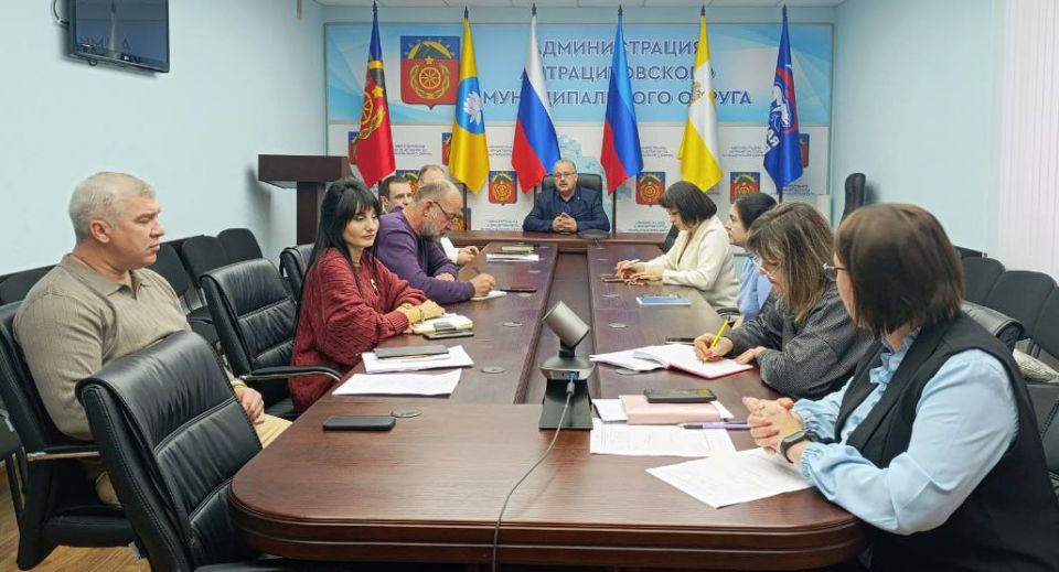 Глава Антрацитовского муниципального округа Сергей Саенко провел еженедельный прием граждан Глава Антрацитовского муниципального округа Сергей Саенко провел еженедельный прием граждан