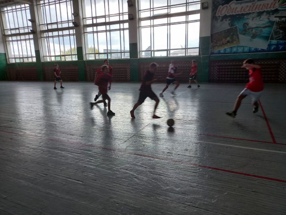 Сегодня в спортивном зале спортивного комплекса «Юбилейный» состоялся муниципальный этап региональных соревнований по футзалу на Кубок Главы Луганской Народной Республики Сегодня в спортивном зале спортивного комплекса «Юбилейный» состоялся муниципальный этап региональных соревнований по футзалу на Кубок Главы Луганской Народной Республики