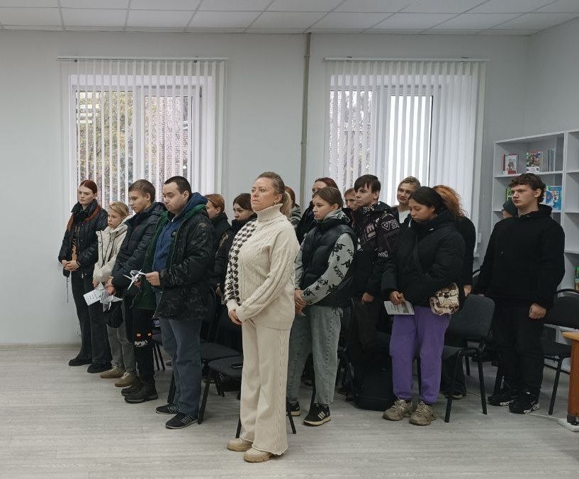 22 октября в России отмечают «Праздник Белых Журавлей», учрежденный народным поэтом Дагестана Расулом Гамзатовым, как праздник поэзии и как память о павших на полях сражений во всех войнах 22 октября в России отмечают «Праздник Белых Журавлей», учрежденный народным поэтом Дагестана Расулом Гамзатовым, как праздник поэзии и как память о павших на полях сражений во всех войнах