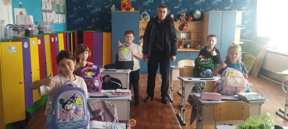 "Засветись! Будь заметным на дороге!": Новопсковские автоинспекторы провели профилактические беседы с учениками "Засветись! Будь заметным на дороге!": Новопсковские автоинспекторы провели профилактические беседы с учениками