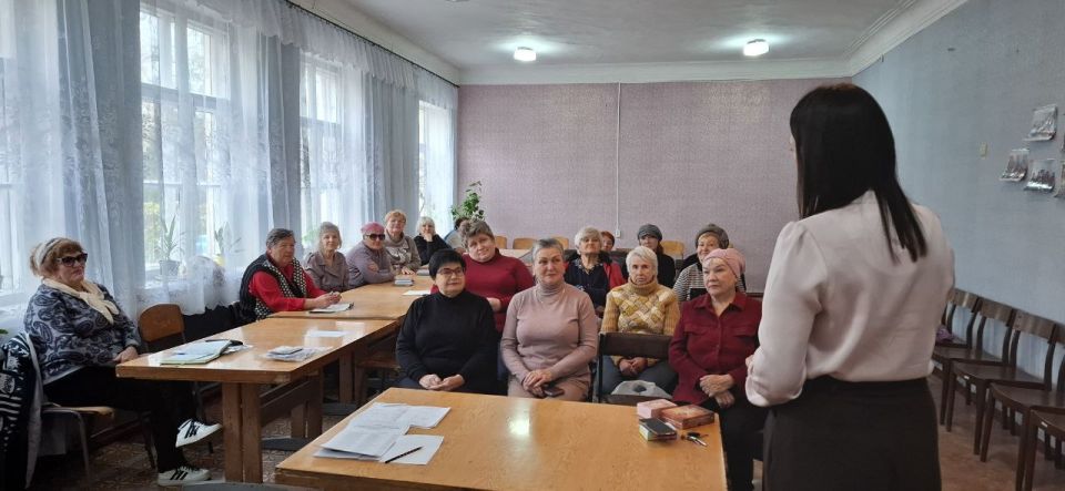 В Красном Луче для слушателей Университета третьего возраста состоялась лекция по психологии В Красном Луче для слушателей Университета третьего возраста состоялась лекция по психологии