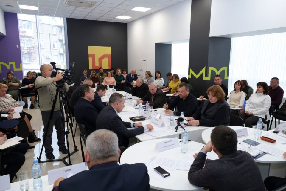 Василий Леонов: расширенные заседания – эффективная площадка для оперативного решения проблемных вопросов, поступающих от граждан Василий Леонов: расширенные заседания – эффективная площадка для оперативного решения проблемных вопросов, поступающих от граждан