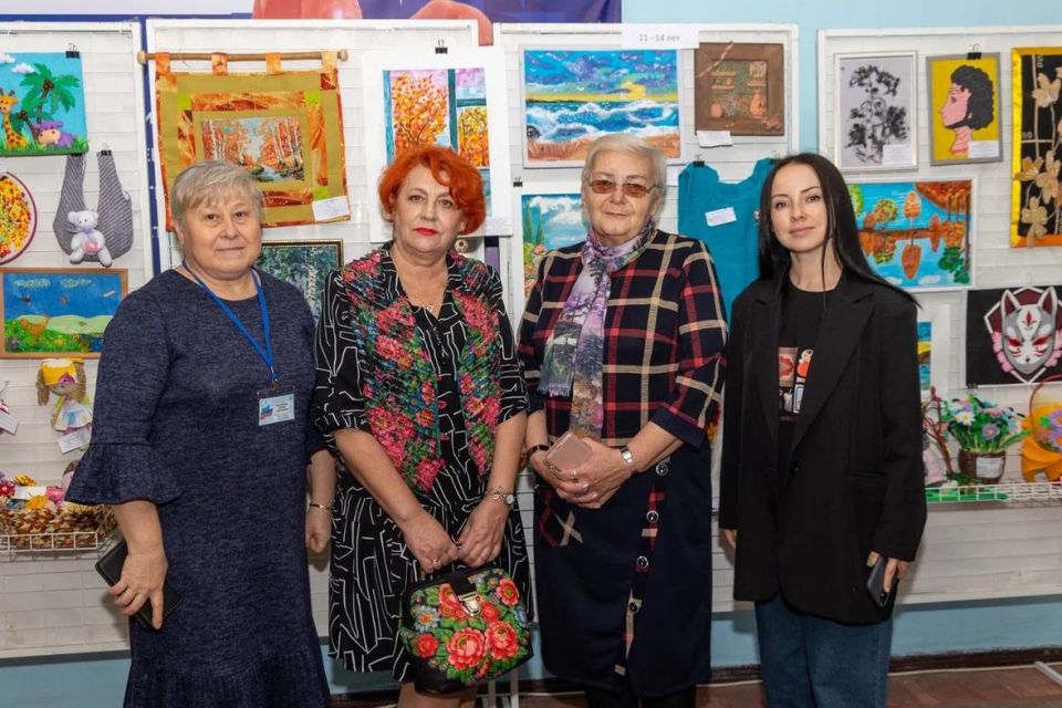 Выставка-конкурс «Лучики света» состоялась в Луганске Выставка-конкурс «Лучики света» состоялась в Луганске