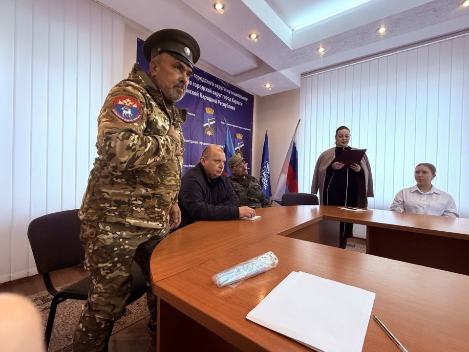 В Кировске состоялось значимое событие – круглый стол под названием «Мои земляки – мои герои» В Кировске состоялось значимое событие – круглый стол под названием «Мои земляки – мои герои»