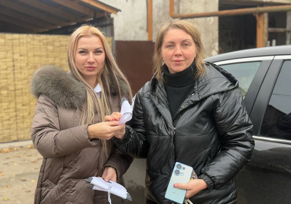 Память, Живущая в Бумажных Крыльях Память, Живущая в Бумажных Крыльях