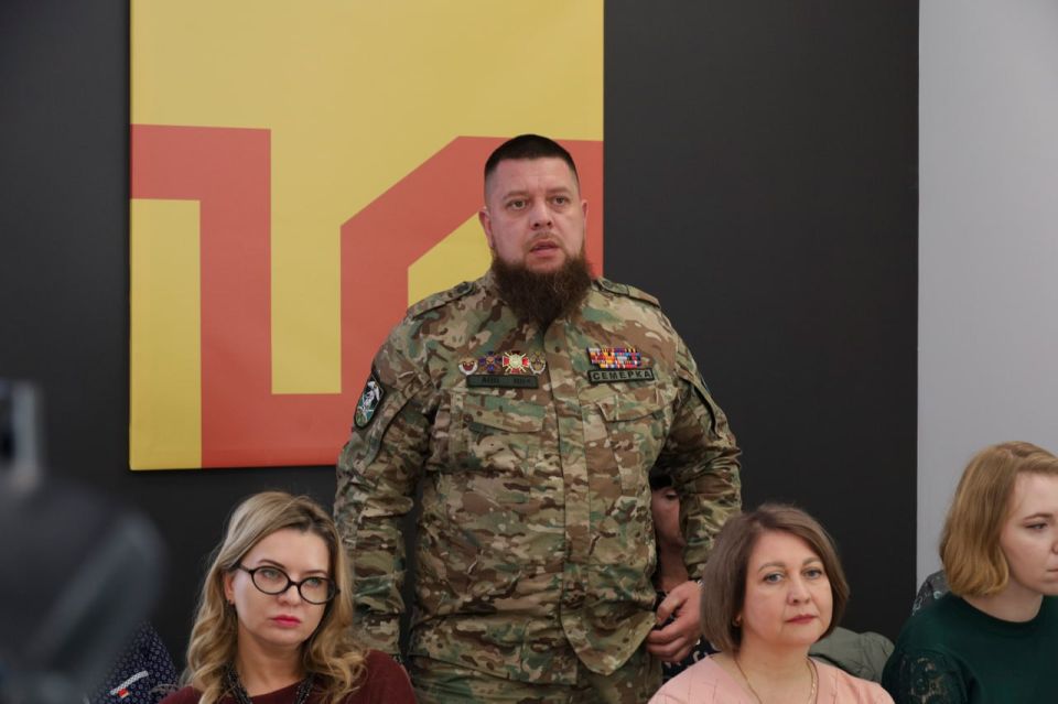 Василий Леонов: расширенные заседания – эффективная площадка для оперативного решения проблемных вопросов, поступающих от граждан Василий Леонов: расширенные заседания – эффективная площадка для оперативного решения проблемных вопросов, поступающих от граждан