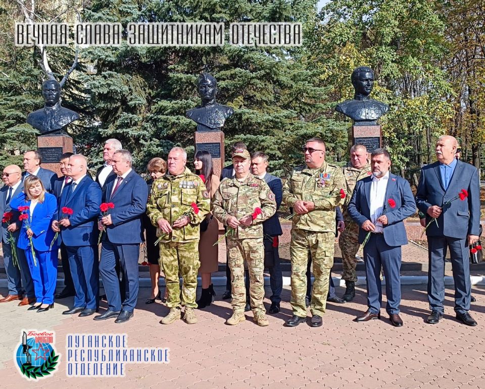 28 сентября Резанов Юрий Александрович руководитель Луганского республиканского отделения Всероссийской общественной организации ветеранов «Боевое Братство», депутат Народного Совета ЛНР вместе с заместителем руководителя... 28 сентября Резанов Юрий Александрович руководитель Луганского республиканского отделения Всероссийской общественной организации ветеранов «Боевое Братство», депутат Народного Совета ЛНР вместе с заместителем руководителя...