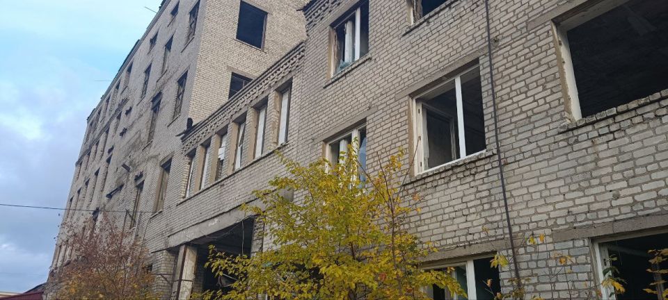 Сотрудники отдела культуры, спорта и молодёжной политики совместно с представителями ОМВД России «Ровеньковский» и «Семейный центр» г. Ровеньки с целью профилактики чрезвычайных происшествий с несовершеннолетними побывали на... Сотрудники отдела культуры, спорта и молодёжной политики совместно с представителями ОМВД России «Ровеньковский» и «Семейный центр» г. Ровеньки с целью профилактики чрезвычайных происшествий с несовершеннолетними побывали на...