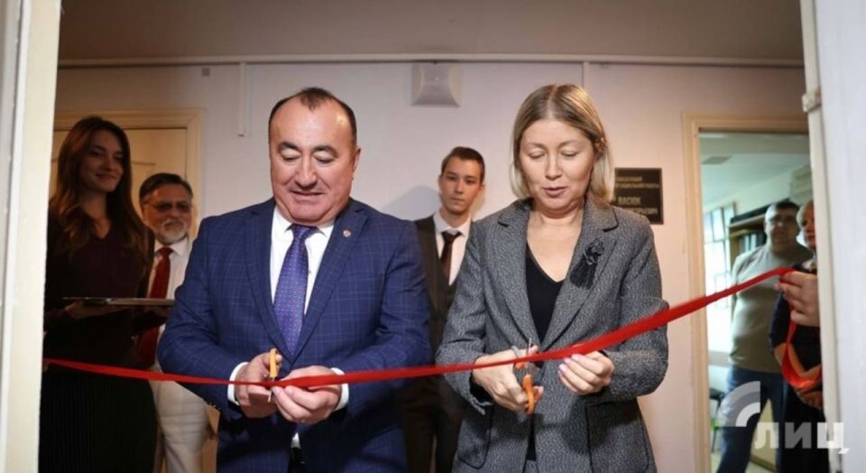 В Луганске стартовал грантовый проект «Клуб общественной дипломатии «Дружба народов» В Луганске стартовал грантовый проект «Клуб общественной дипломатии «Дружба народов»