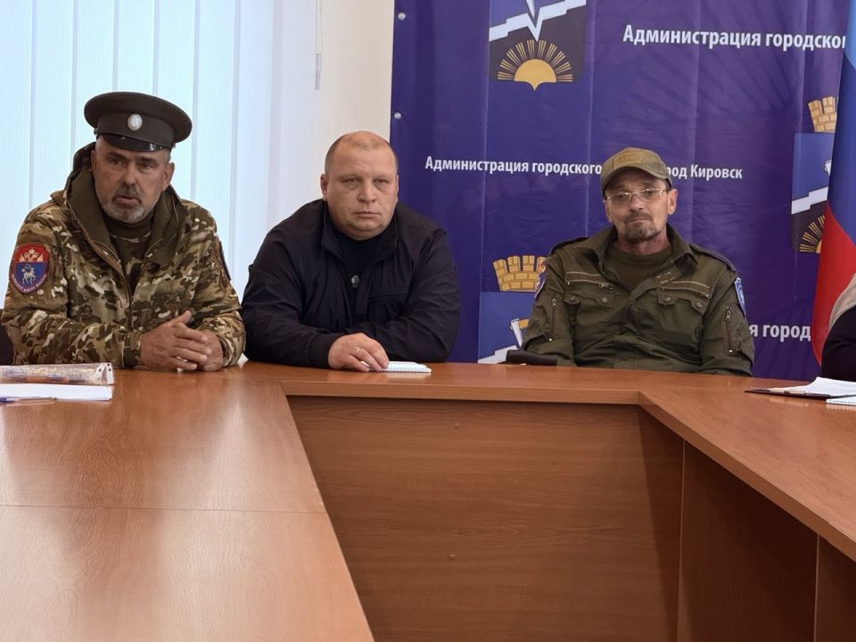 В Кировске состоялось значимое событие – круглый стол под названием «Мои земляки – мои герои» В Кировске состоялось значимое событие – круглый стол под названием «Мои земляки – мои герои»