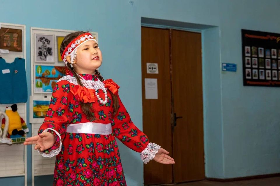 Выставка-конкурс «Лучики света» состоялась в Луганске Выставка-конкурс «Лучики света» состоялась в Луганске
