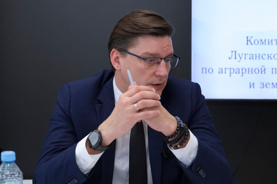 Василий Леонов: расширенные заседания – эффективная площадка для оперативного решения проблемных вопросов, поступающих от граждан Василий Леонов: расширенные заседания – эффективная площадка для оперативного решения проблемных вопросов, поступающих от граждан