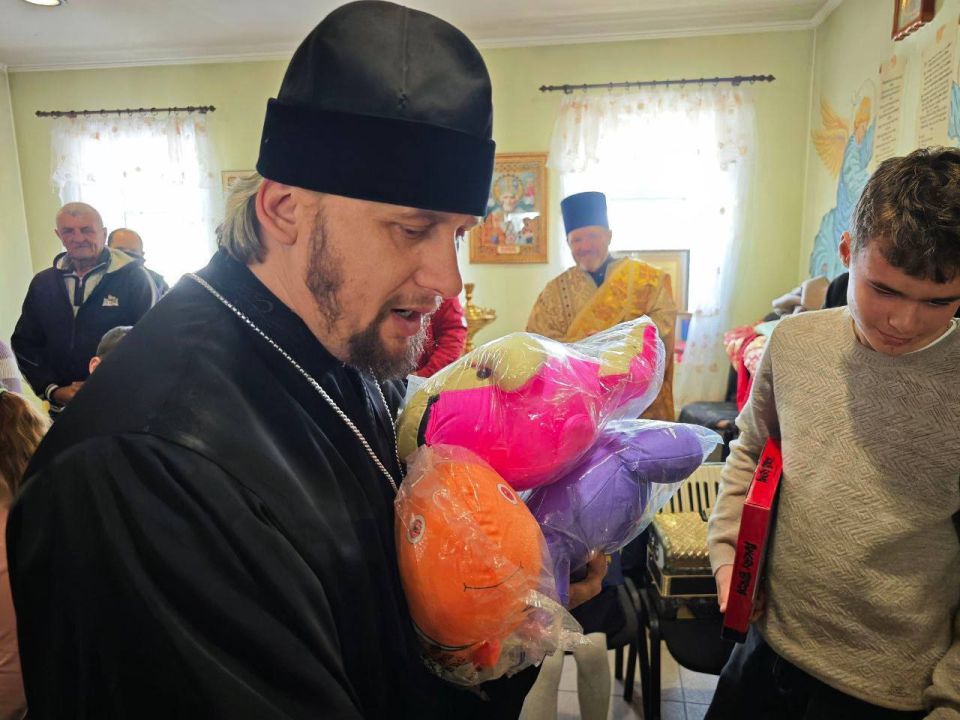 Подарки ко дню рождения Воскресной школы от КСВО ЛНР Подарки ко дню рождения Воскресной школы от КСВО ЛНР