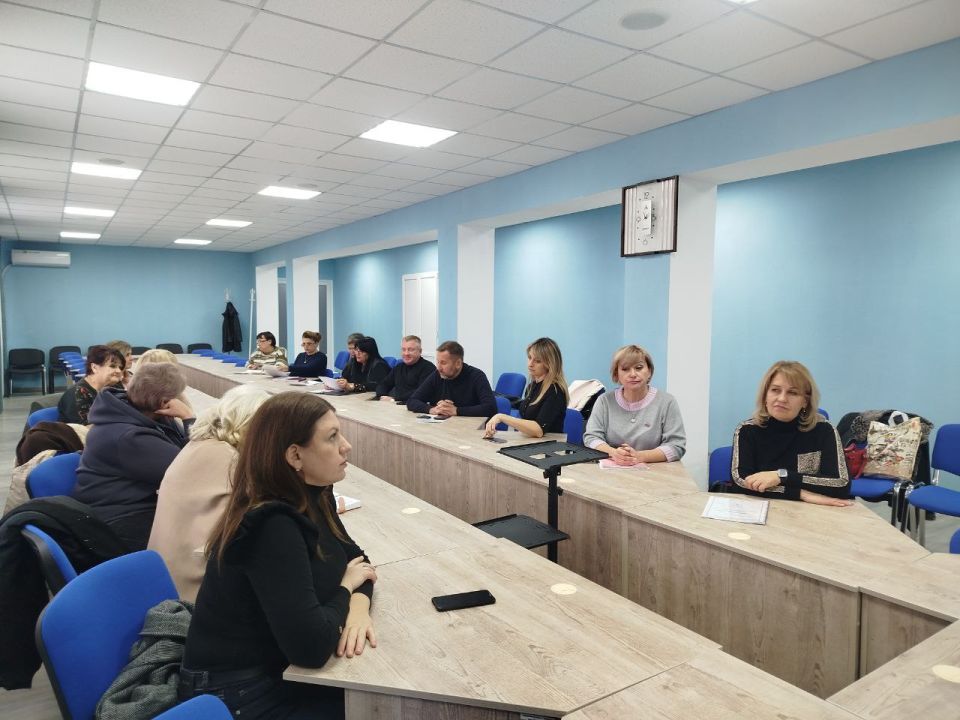 22 октября в зале заседаний Администрации городского округа города Брянки прошел депутатский час 22 октября в зале заседаний Администрации городского округа города Брянки прошел депутатский час