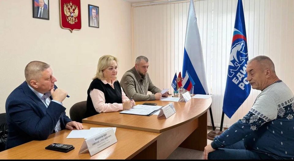Максим Величко: Сегодня в Алчевске провели совместный приём граждан по личным вопросам Максим Величко: Сегодня в Алчевске провели совместный приём граждан по личным вопросам