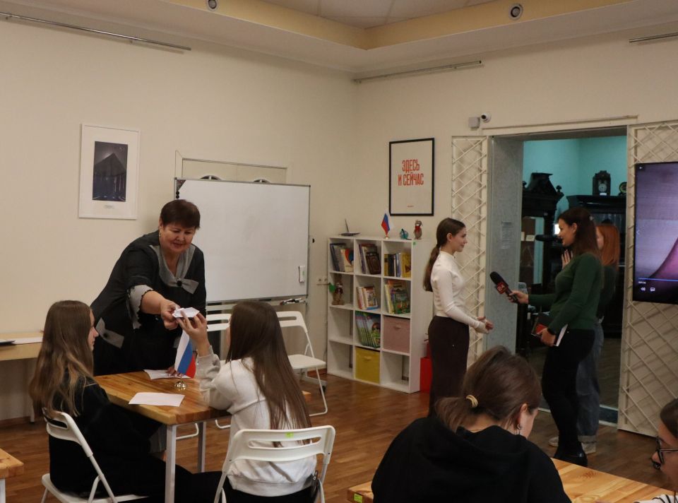 22 октября 2025 года, в музее истории города Ровеньки была проведена акция «Белые журавли» 22 октября 2025 года, в музее истории города Ровеньки была проведена акция «Белые журавли»