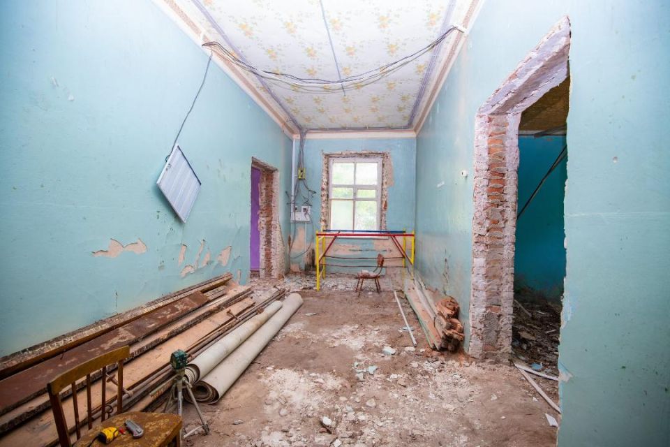 В Станице Луганской при поддержке Новосибирской области модернизируют детскую библиотеку в казачьем стиле В Станице Луганской при поддержке Новосибирской области модернизируют детскую библиотеку в казачьем стиле