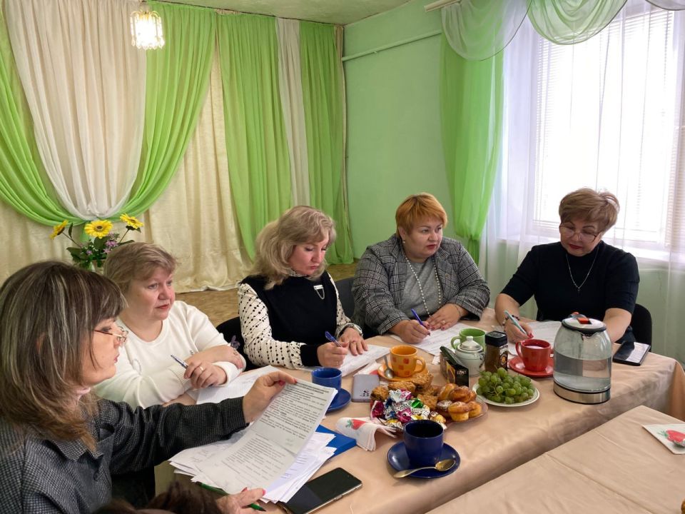 В пгт Щетово Антрацитовского МО состоялась встреча с членами семей погибших участников Специальной военной операции и военных действий на Донбассе В пгт Щетово Антрацитовского МО состоялась встреча с членами семей погибших участников Специальной военной операции и военных действий на Донбассе
