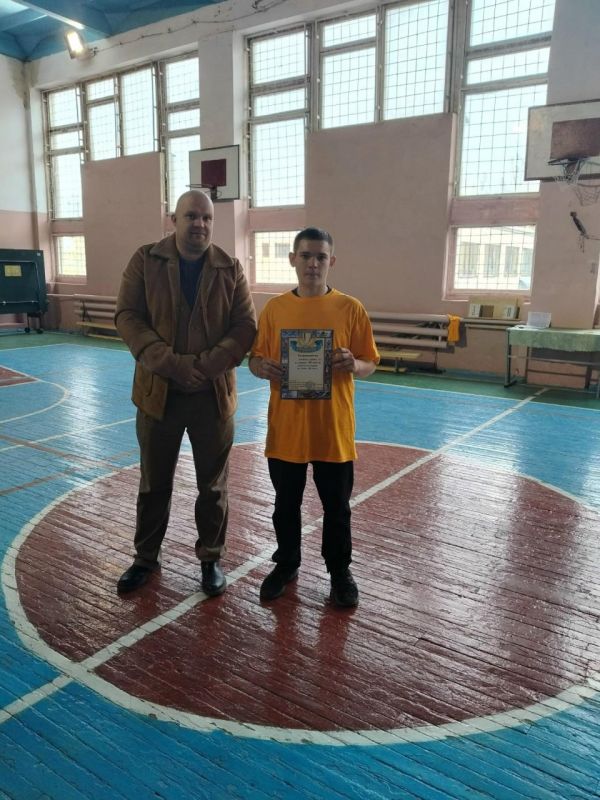 В Лутугинском колледже прошёл турнир по мини-футболу В Лутугинском колледже прошёл турнир по мини-футболу