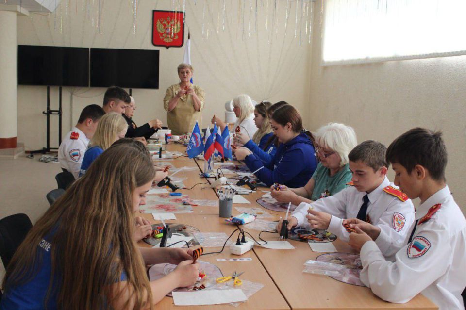Светлана Гизай: Три года Луганскому региональному отделению «Единой России» Светлана Гизай: Три года Луганскому региональному отделению «Единой России»