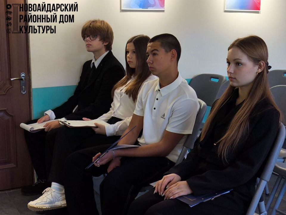 В молодежном центре "Скрепка" 22.10.2025 прошли дебаты "Мнение молодежи" В молодежном центре "Скрепка" 22.10.2025 прошли дебаты "Мнение молодежи"