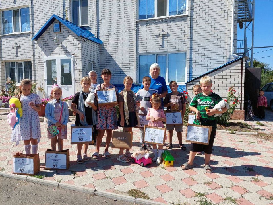 Светлана Гизай: Три года Луганскому региональному отделению «Единой России» Светлана Гизай: Три года Луганскому региональному отделению «Единой России»